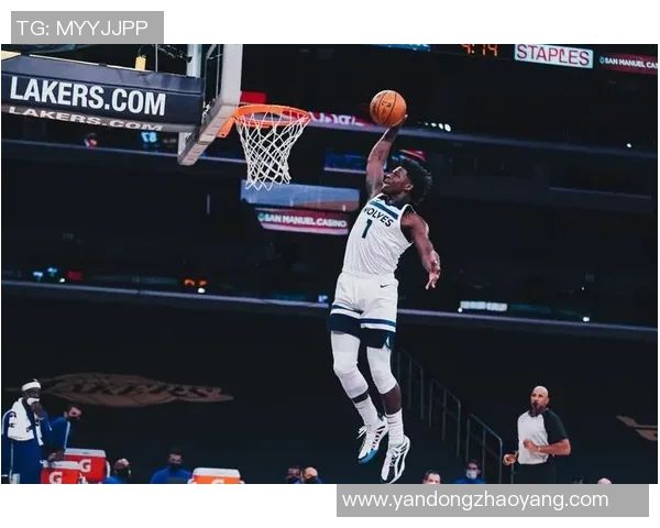 安东尼爱德华兹在每场比赛中展现得分艺术的精彩瞬间与技巧解析