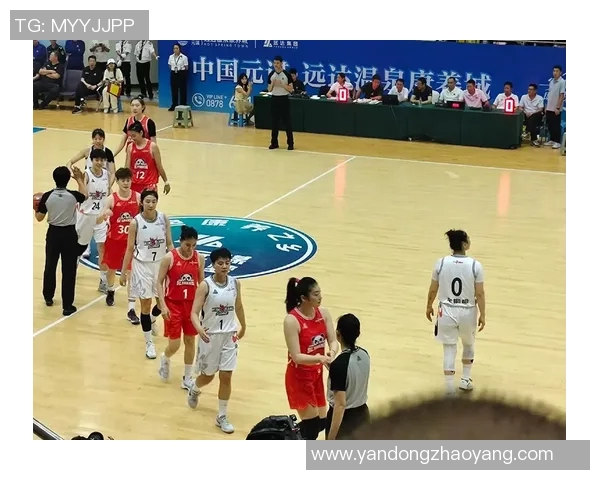 篮球明星精彩落地瞬间捕捉展现运动魅力与激情的视觉盛宴 篮球明星精彩落地瞬间捕捉展现运动魅力与激情的视觉盛宴